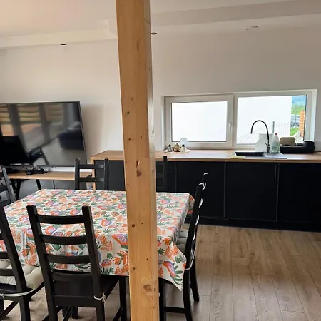 Stodola Skamieniale Wzgorze Tursko