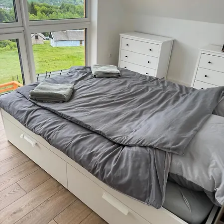 Stodola Skamieniale Wzgorze 度假居 Tursko